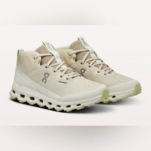 *NEW* Women Cloudroam Waterproof